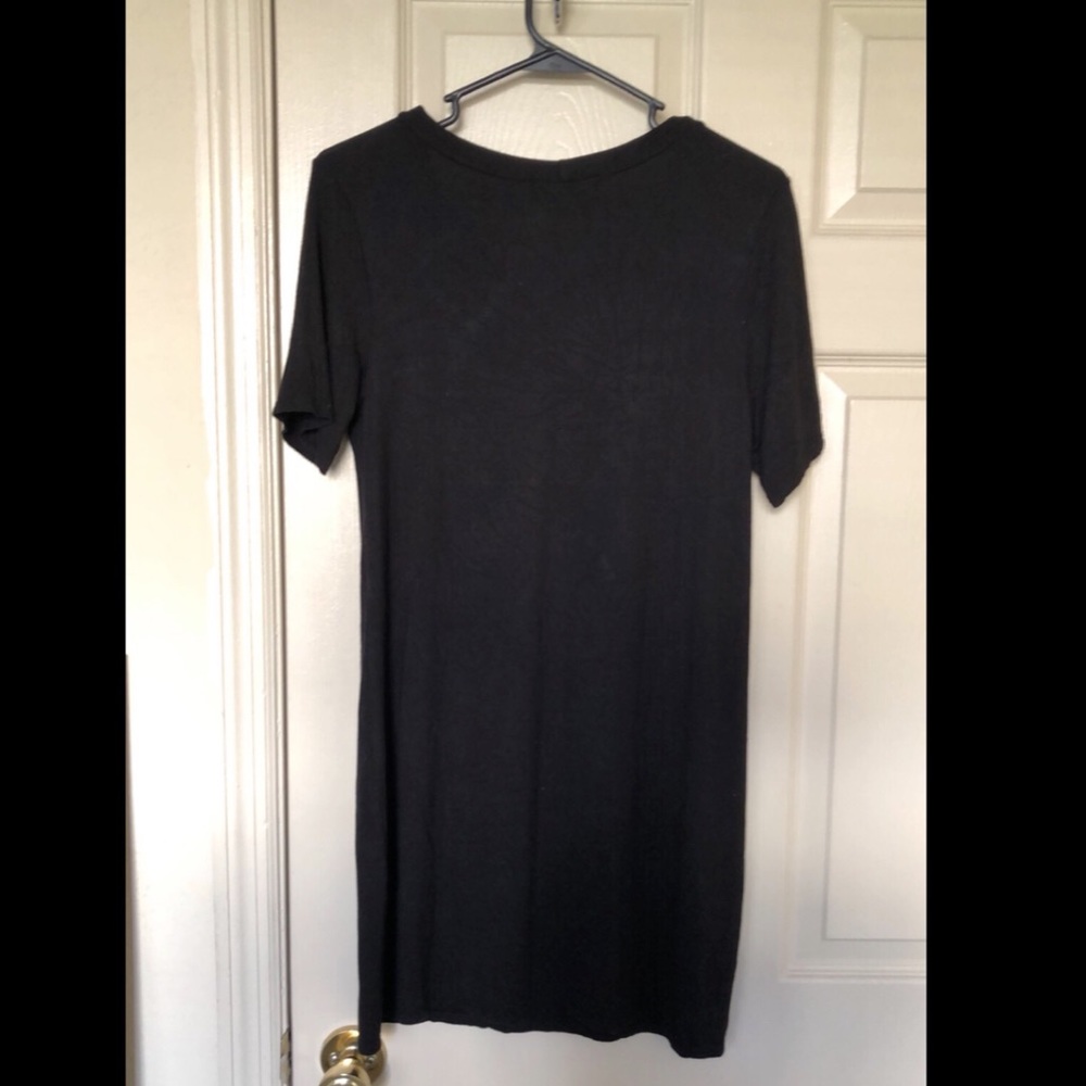 NWOT  (Boutique) Caralase Black T-Shirt Dress - Picture 3 of 7